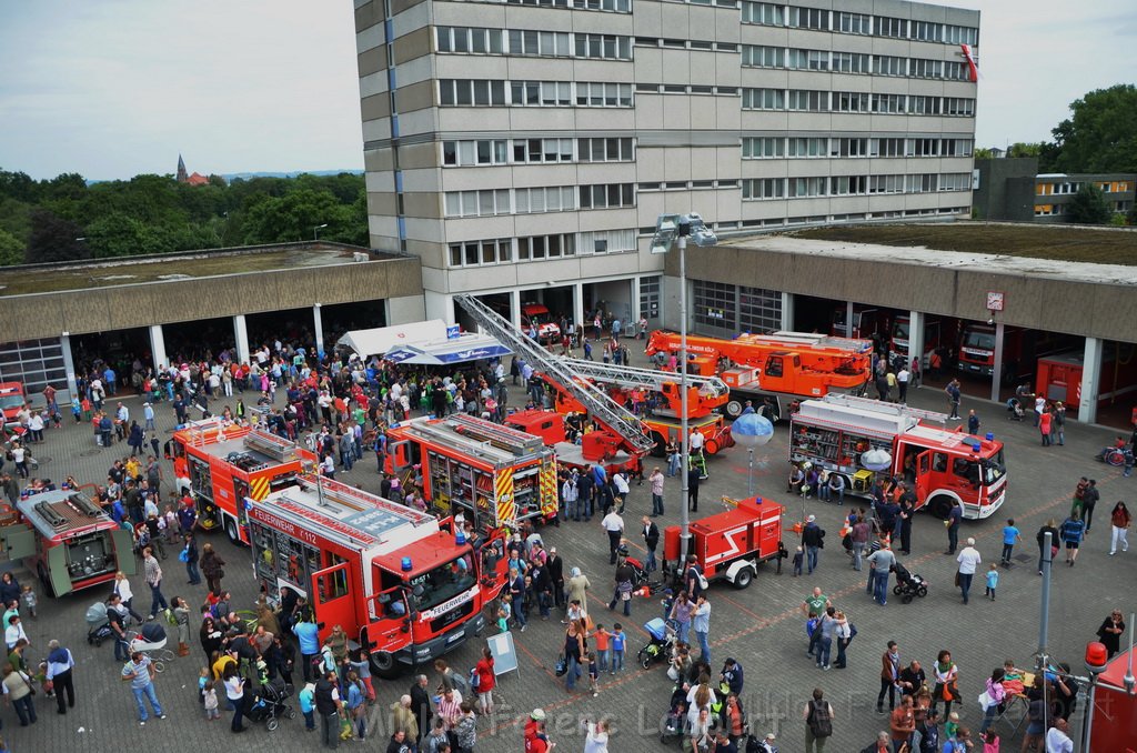 Tag der Offenen Tuer BF Koeln Weidenpesch Scheibenstr P723.JPG